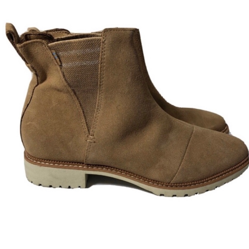 Toms Beige Slip On Combat Boots. Size 8.5.